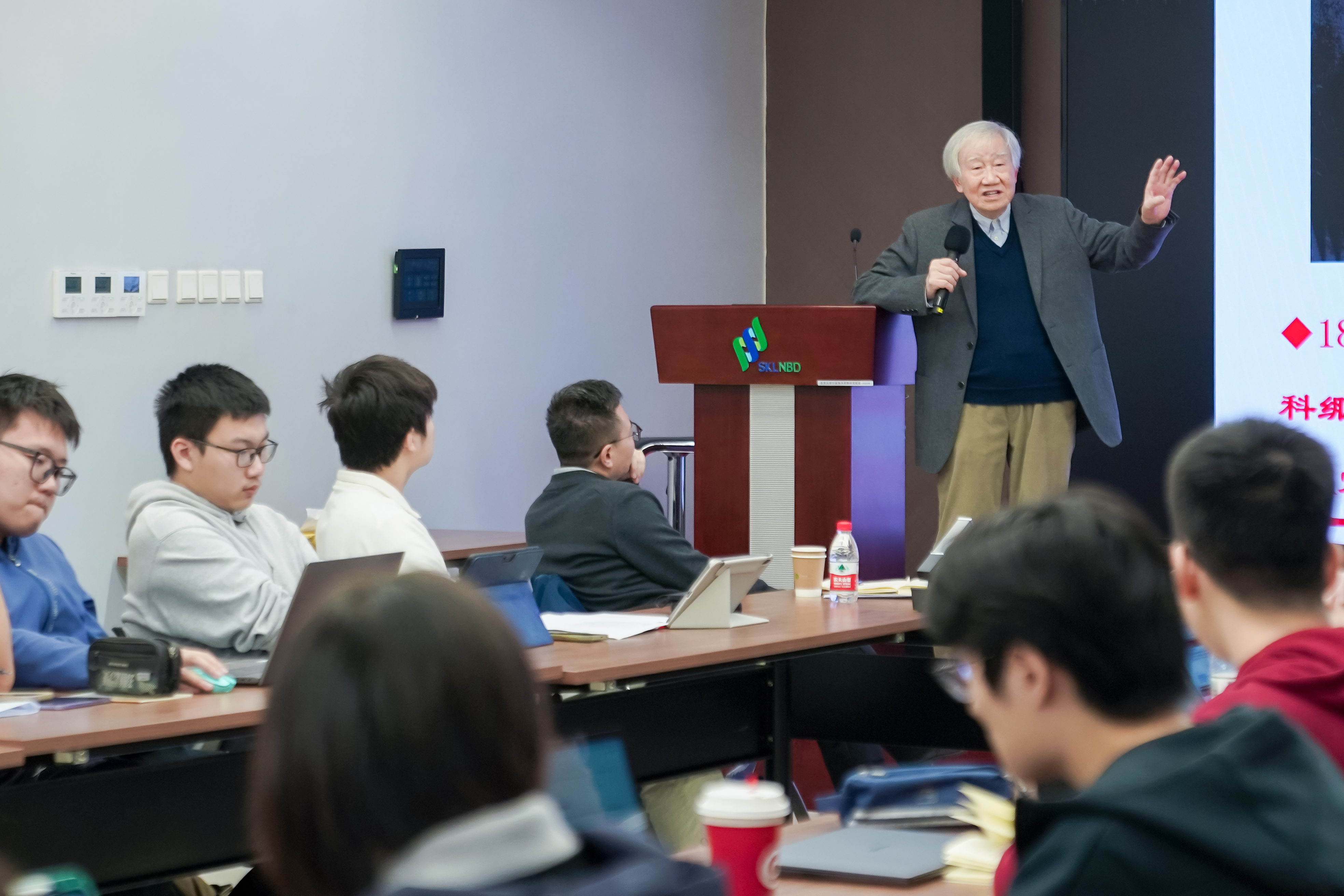 4e04d7139e714db190447aec2cbf9faf.jpg 4e04d7139e714db190447aec2cbf9faf.jpg