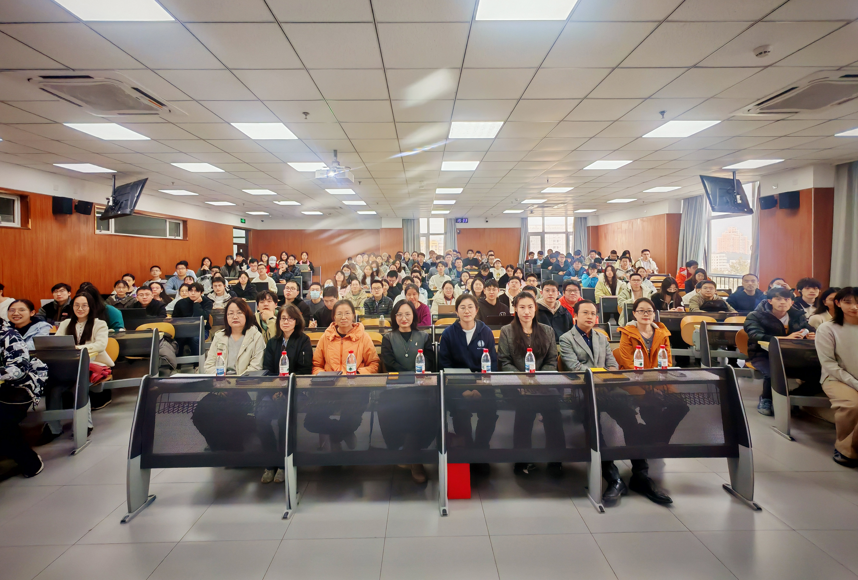 e3de8c7514bd4553a988c092d5e12f90.jpg e3de8c7514bd4553a988c092d5e12f90.jpg